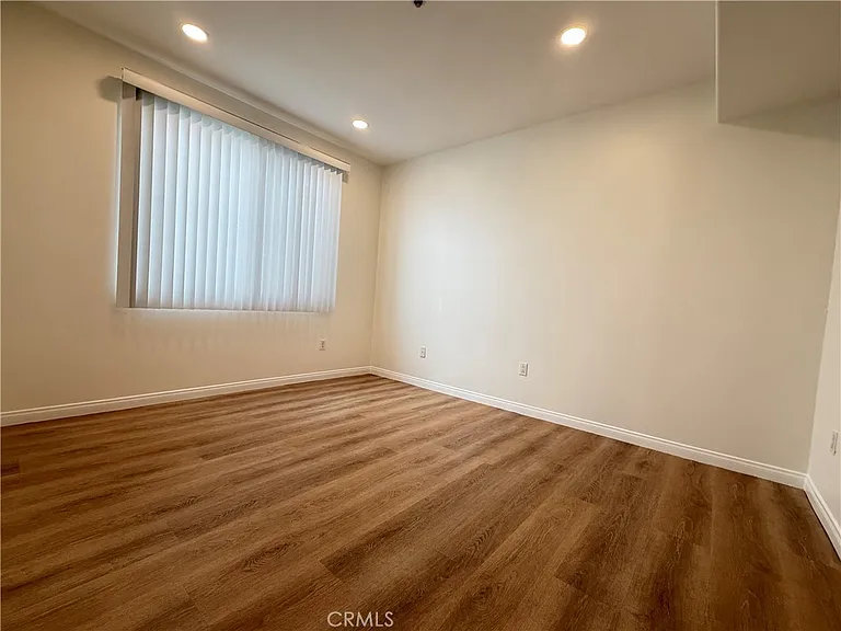 300 E Providencia Ave #111 — Photo 18