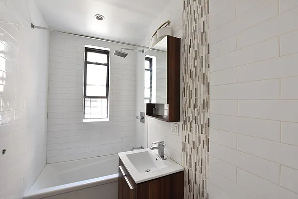 Rented by Clove Realty LLC | media 6