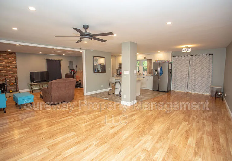31 Edge Ln — Photo 3