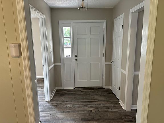 3rd image of 118 Madora Dr