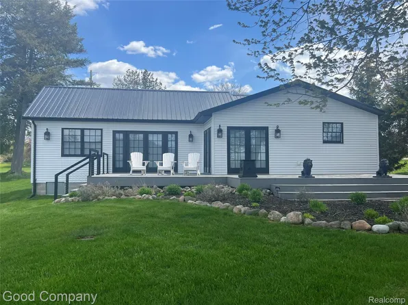 1849 E Pratt Lake Rd, Gladwin, MI 48624