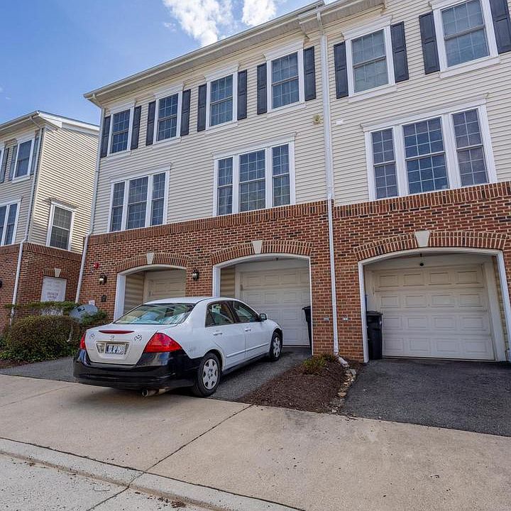 1st image of 7121 Huntley Creek Pl #48
