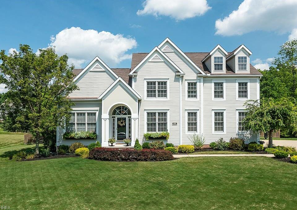 1st image of 695 Westbrook Way