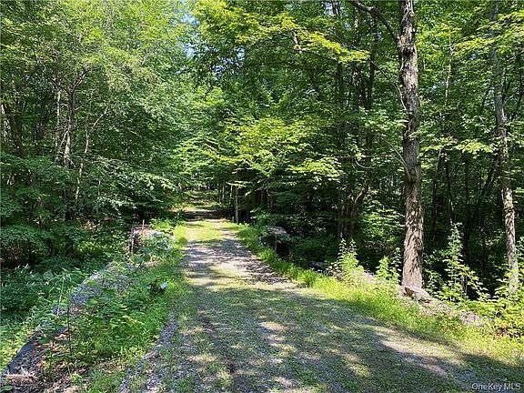 5th image of 554 & 545 East Mountain Rd. North