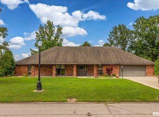 1605 S Eugene Ln, Marion, IL 62959