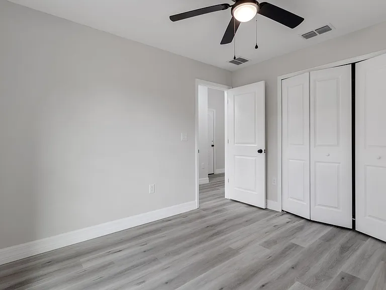 4865 E Princeton Ln — Photo 10