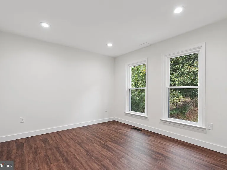1291 Mason Mill Ct — Photo 21