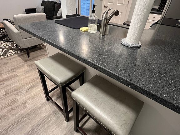 3rd image of 848 Valley Ln