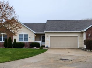 2274 Rosewood Ct, Flushing, MI 48433