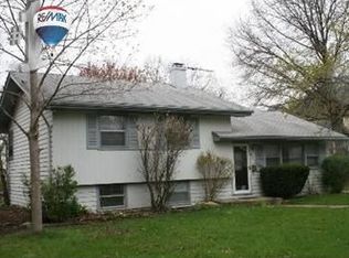 417 E Hillside Rd, Naperville, IL 60540