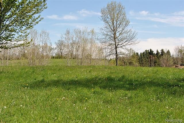 1st image of 1 Shamrock Dr
