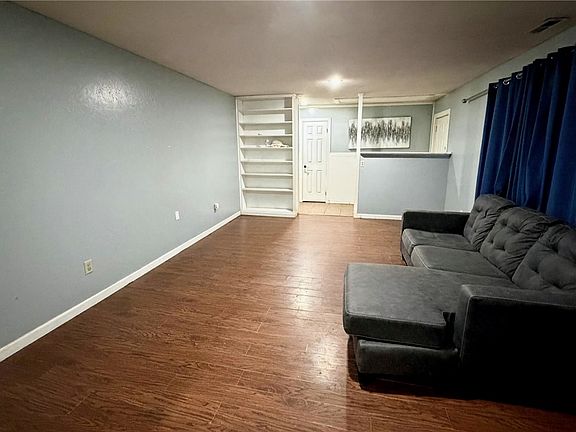 5th image of 5108 Ridge Rd