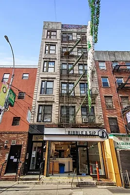 Rented by REAL New York | media 23