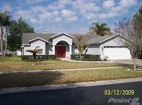 Custom Home in Golf Course Community!