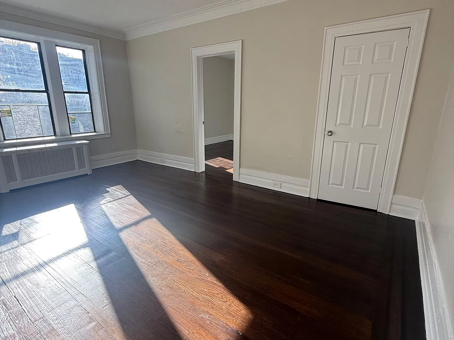 809 Broadway — Photo 1