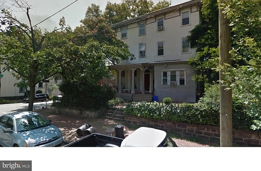 202 35th Street — Photo 1