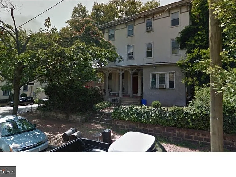 202 N 35th St #2F — Photo 1