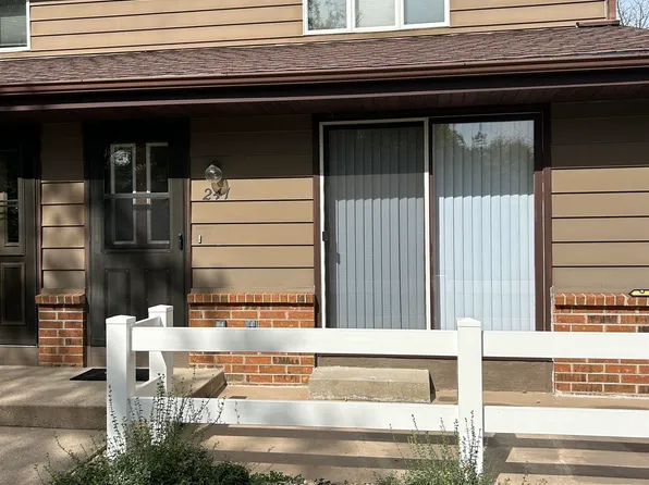 241 Ba Wood Ln, Janesville, WI 53545