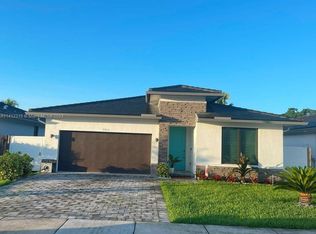 2910 SE 3rd St, Homestead, FL 33033