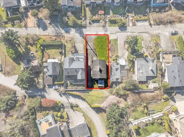 14667 W Beach Ave, White Rock, BC V4B 2T9