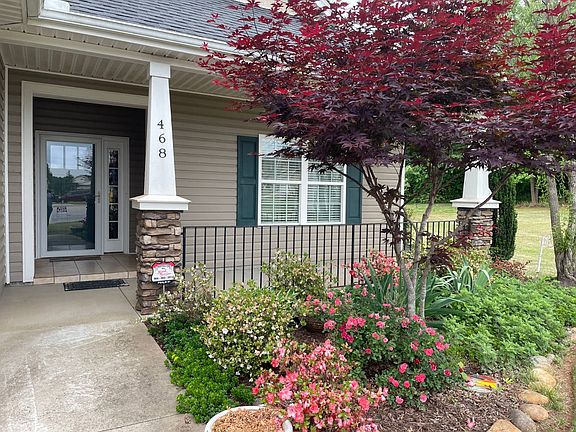 2nd image of 468 Brenda Way