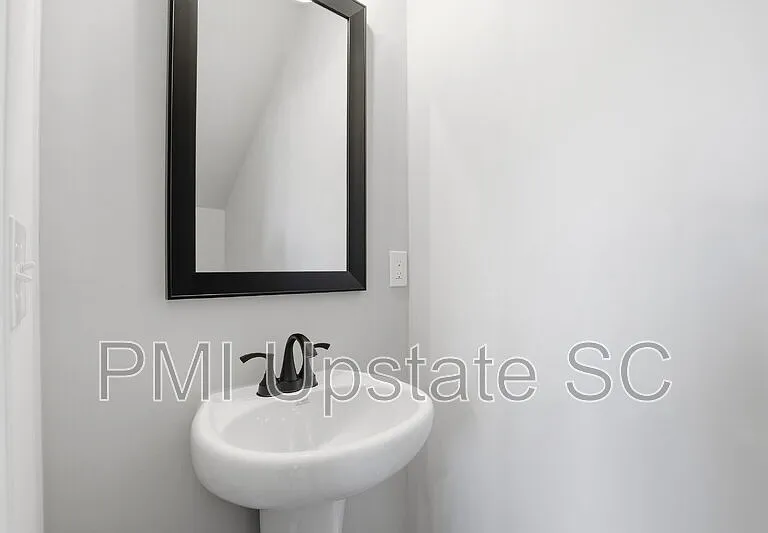 109 Virginia Ave — Photo 19