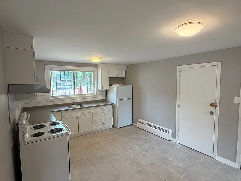 368 Belisle St #1 — Photo 6