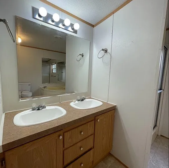 1374 Meadowlark Ln — Photo 8