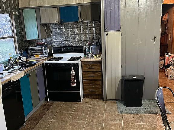 5th image of 706 Hillside Ave