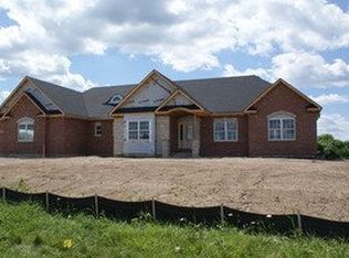 43W833 Morningside Ct, St Charles, IL 60175