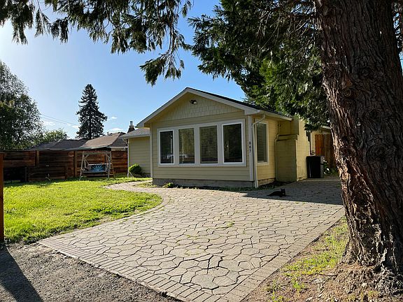 2nd image of 887 Redway Dr