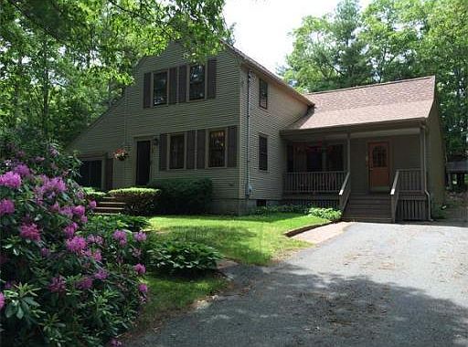 1st image of 28 Nottingham Dr