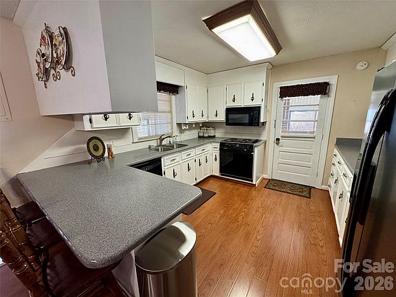 5th image of 1668 Old Charlotte Rd