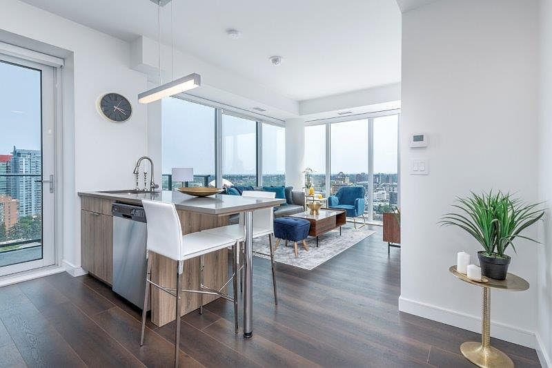 1st image of 510 12th Ave SW #1811
