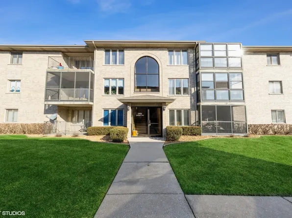 13934 Lavergne Ave APT 806, Crestwood, IL 60418