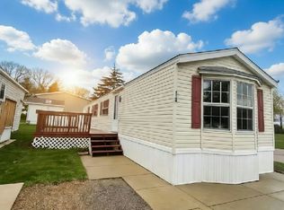 301 Oriole Ln #301, Madison, WI 53704