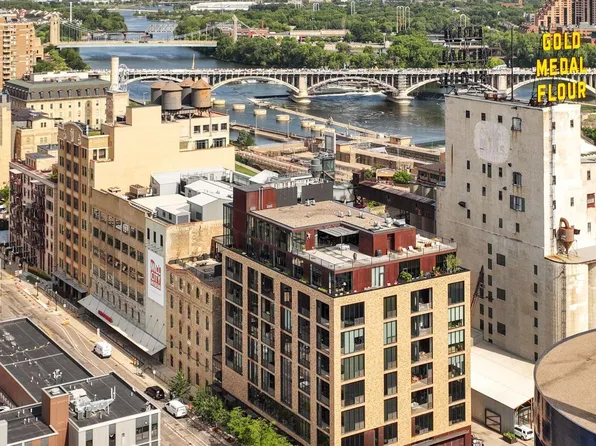 750 S 2nd St APT 404, Minneapolis, MN 55401