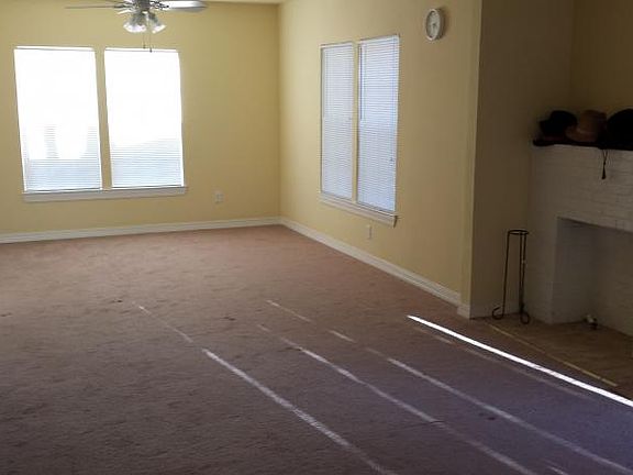 3rd image of 8025 Mickey St