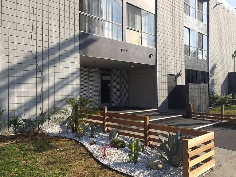 1734 Workman St #101 — Photo 9