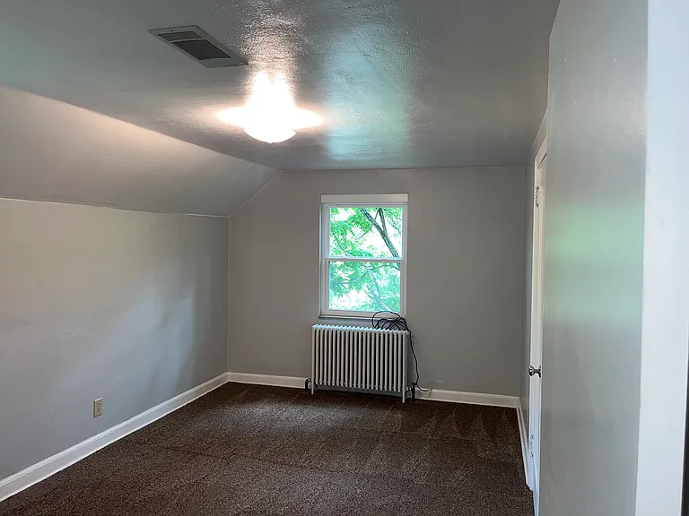 1829 McNary Blvd — Photo 5
