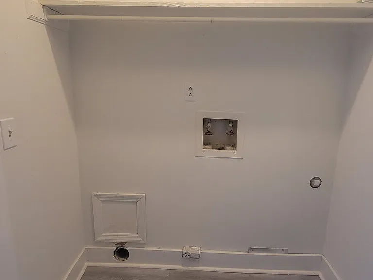 1502 Barrington Rd NW #A — Photo 7