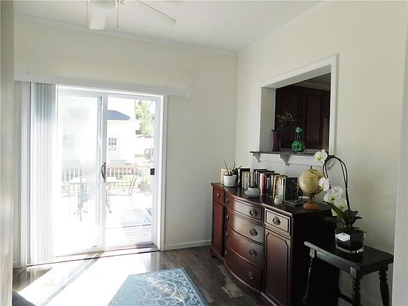 5th image of 184 East Ave
