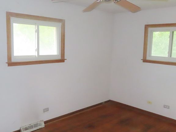 5th image of 127 S Addison Rd