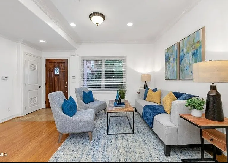 272 N Chester Ave #105 — Photo 5