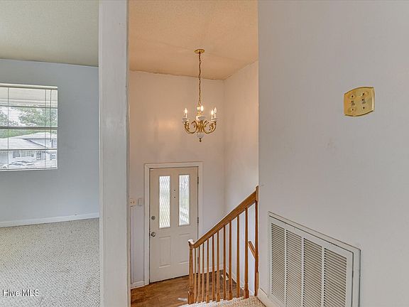5th image of 3010 Weaver Circle