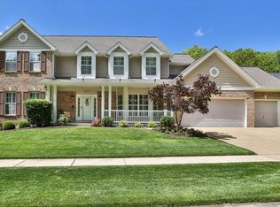 425 Gateford Dr, Ballwin, MO 63021