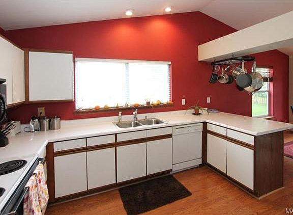 5th image of 816 Dogwood Grove Ct