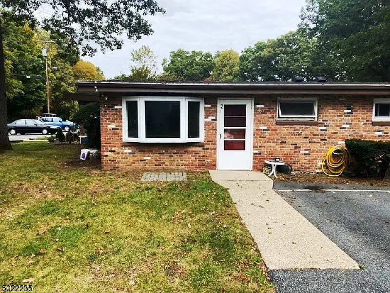 29 Brady Blvd #2