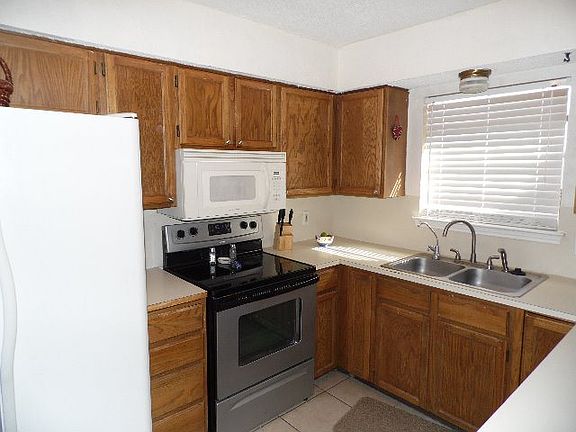 4th image of 4605 Crockett Ave
