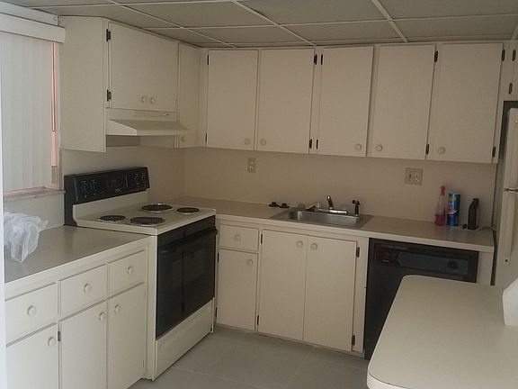 5th image of 9140 Fontainebleau Blvd APT 303